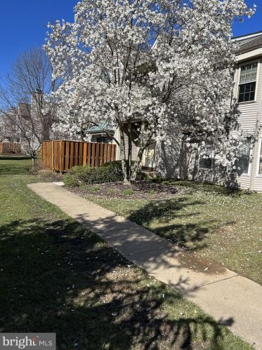 3306 Waltham Ct, Yardley PA  19067-6366 exterior