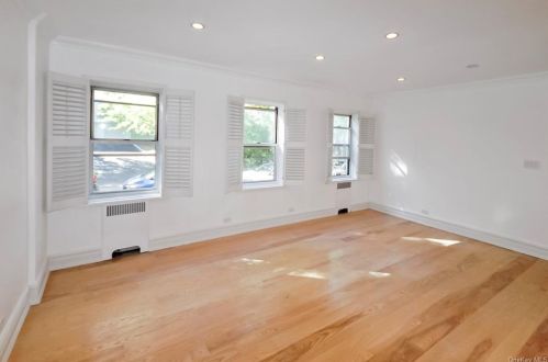 5444 Arlington Ave, Bronx, NY 10471-1219