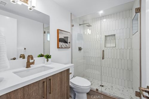 1423 15th St, Manhattan Beach CA  90266-4070 exterior