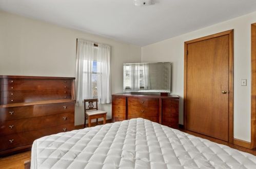 7 Mott St, Providence RI  02909-6024 exterior