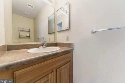 132 Peregrine Ln, Hummelstown PA  17036-8845 exterior