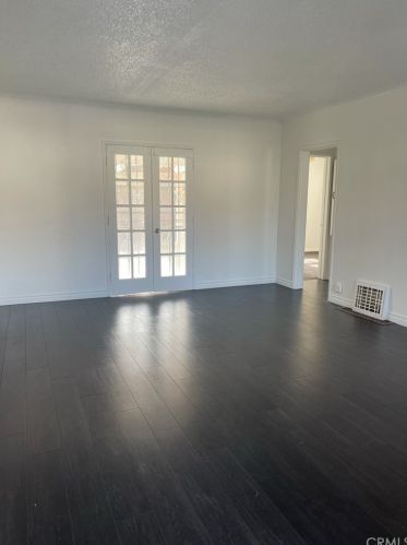 10920 Otis St, Lynwood, CA 90262-2151