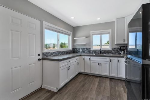 9607 Marilla Dr, Lakeside CA 92040-2806 exterior