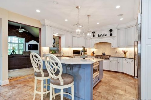 109 Peria Dr, Rocky Hill CT  06067-1741 exterior