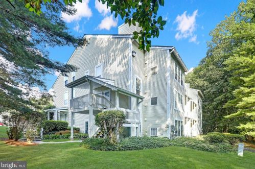 12052 Cardamom Dr, Woodbridge, VA 22192-1447