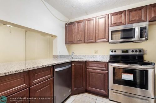 208 Foxtail Dr, West Palm Beach, FL 33415-6153