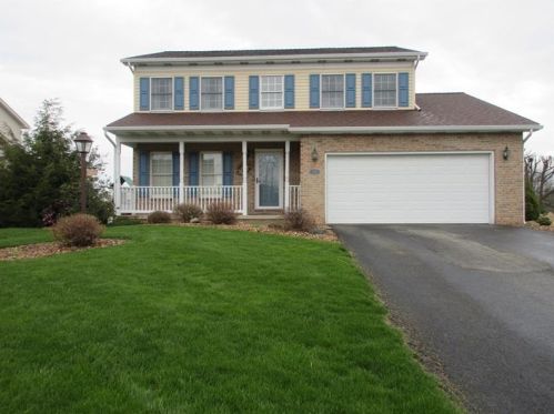 2004 Skyline Dr, Latrobe, PA 15650-4902