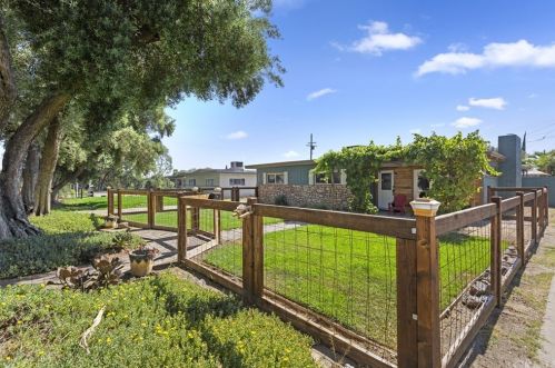 3016 Arrowhead Ave, San Bernardino, CA 92405-2602