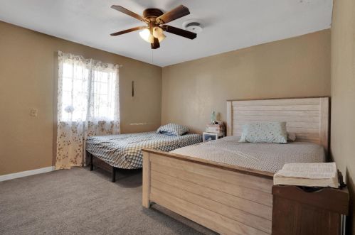 1633 Crowell St, Livingston CA  95334-1854 exterior