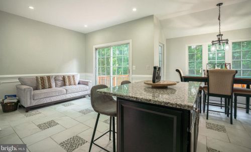 14166 Madrigal Dr, Woodbridge, VA 22193-7915