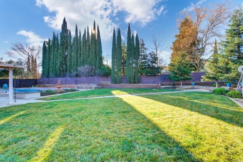 131 Feather Riv Cir, Vacaville CA 95688-8749 exterior