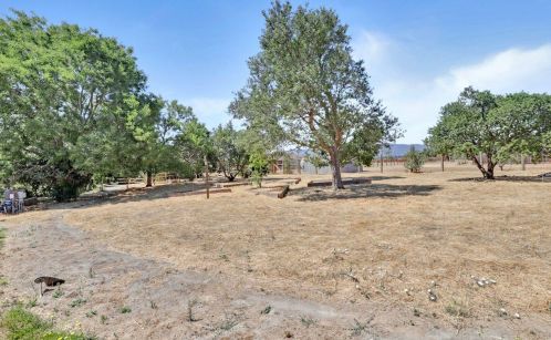 10000 Walter Welsher Ct, Gilroy CA  95020-9704 exterior