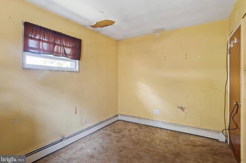 667 Brighton Ter, Holmes PA  19043-1009 exterior