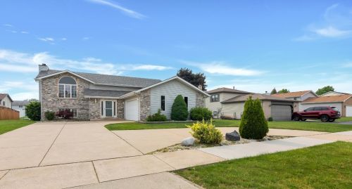 1602 Lake St, Dyer, IN 46311-1360