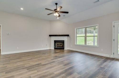 1211 Bubbling Springs Dr, Graniteville SC  29829 exterior