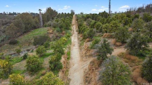 11055 Calle Oro Verde, Valley Center CA  92082-4202 exterior