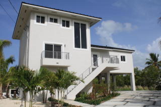 130 Porto Vista Ct, Plantation Key, FL 33036-4121
