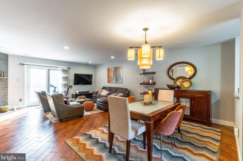 296 Stone Rdg Dr, Norristown PA  19403-5222 exterior