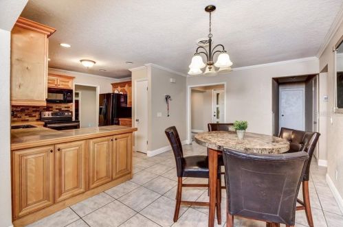 820 Boundary Ave, Deland FL 32720-3130 exterior