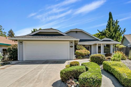 5347 Misty Meadow Way, Elk Grove, CA 95758-5221