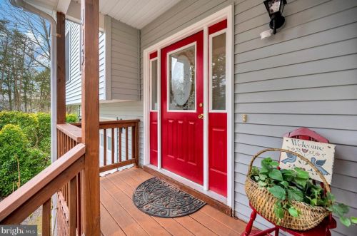 413 Lakeview Pkwy, Locust Grove, VA 22508-5164