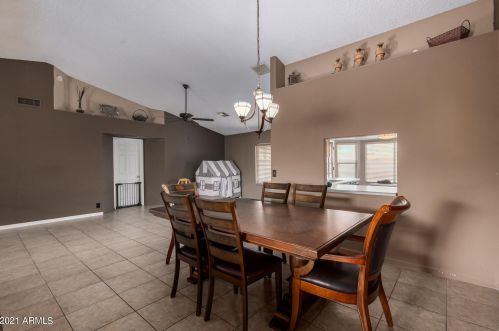 8828 Peck Dr, Glendale AZ  85301-4918 exterior