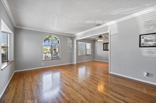 4032 Elsa St, Lakewood CA  90712-3853 exterior