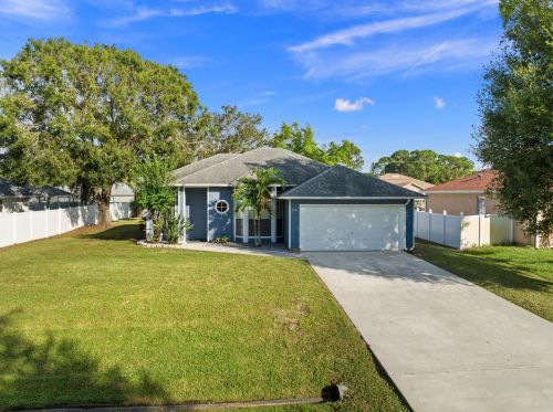 1751 Advana St, Fort Pierce, FL 34953-1473