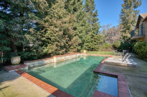 6844 Terreno Dr, Rancho Murieta, CA 95683-9409