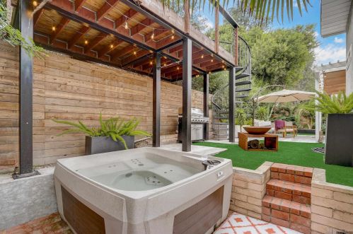 5038 Chaparral Way, San Diego CA 92115-2239 exterior