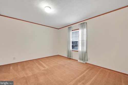 910 Dogwood St, Smithville PA  17560-9692 exterior