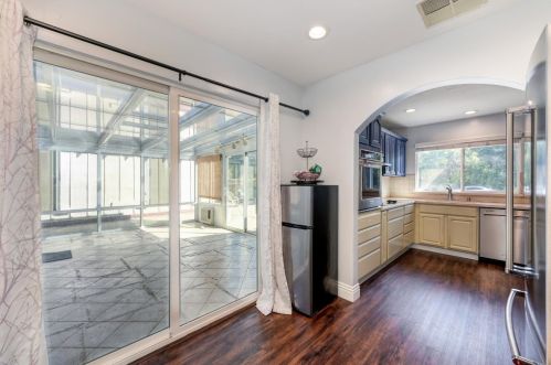 6425 Indian River Dr, Citrus Heights CA  95621-4752 exterior