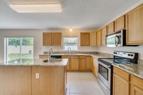 3349 Sky St, Deltona FL  32738-5501 exterior