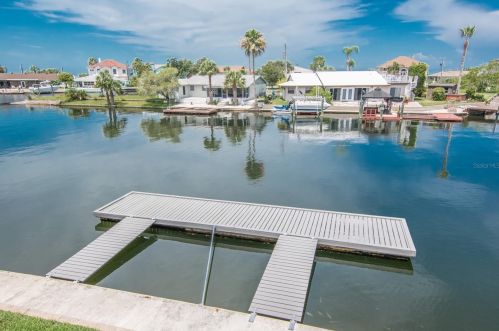 3325 Gulf Winds Cir, Brooksville FL  34607-3027 exterior