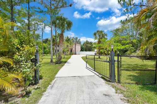 15726 86th Way, West Palm Beach, FL 33418-1805