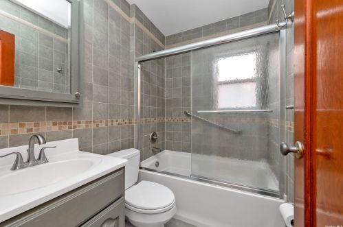 110 Central Blvd, New Hyde Park NY  11040-4228 exterior