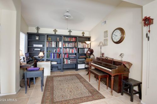 4109 Escuda Dr, Glendale AZ  85308-7410 exterior