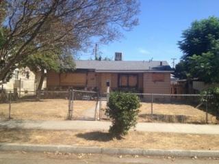 239 Oleander Ave, Fresno, CA 93706-3038