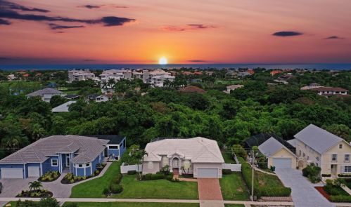820 Kendall Dr, Marco Island, FL 34145-1946
