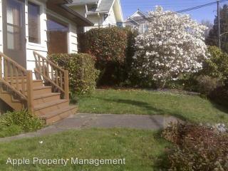 3731 Eastern Ave, Seattle WA  98103-9140 exterior