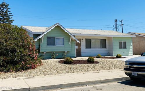 819 Harding Ave, Santa Maria, CA 93458-2013
