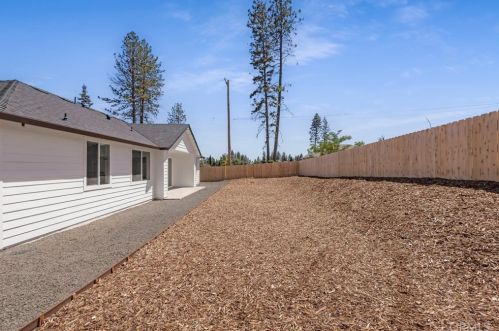 6081 Maxwood Dr, Paradise CA  95969-4348 exterior