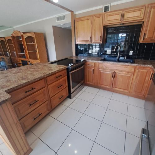 69 Somerset D, West Palm Beach, FL 33417-2113