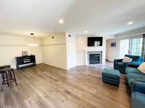 6634 Clybourn Ave, North Hollywood, CA 91606-5224