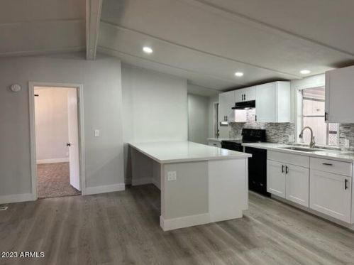 245 56th St, Mesa, AZ 85205-8109