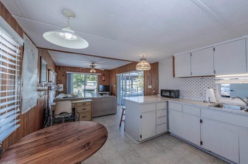 3884 Plumosa Dr, Saint James City, FL 33956-2238
