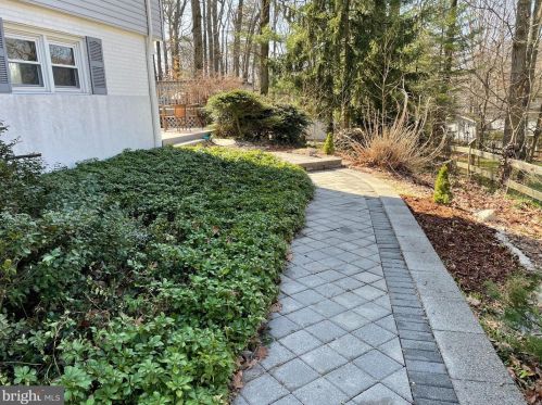 1930 Richard Rd, Willow Grove, PA 19090-1622