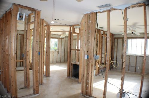 32 Fairview Blvd, Fort Myers Beach FL  33931-4565 exterior