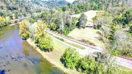 4904 Whitson Branch Rd, Green Mountain, NC 28740-8104