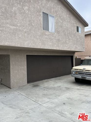 4561 173, Lawndale CA  90260-3701 exterior
